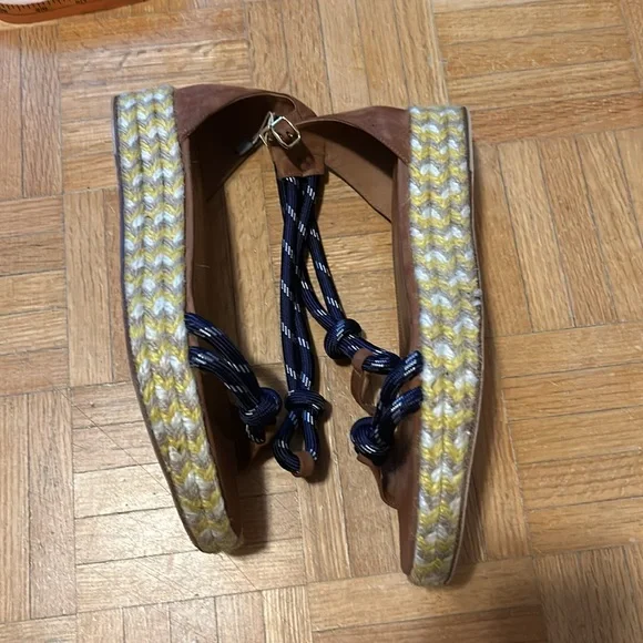 Malone - Picture 3 of 16